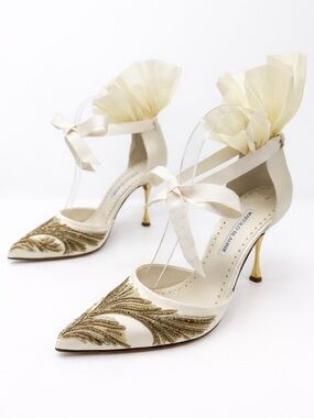 Manolo Blahnik Catrouxi Beaded Satin Heels Womens Size EU 38.5